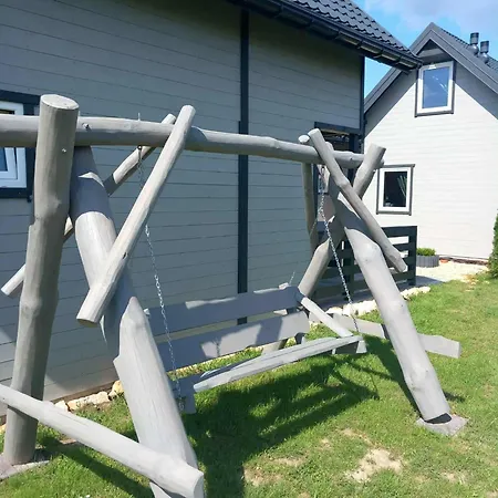 Sister's House Zator بيت للعطل